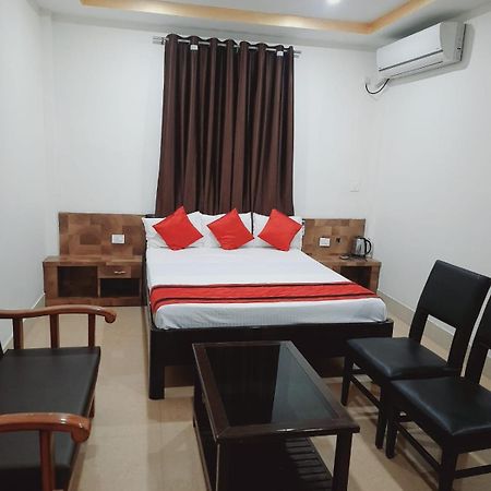 Hotel Knight Inn Airport Gauháti Kültér fotó